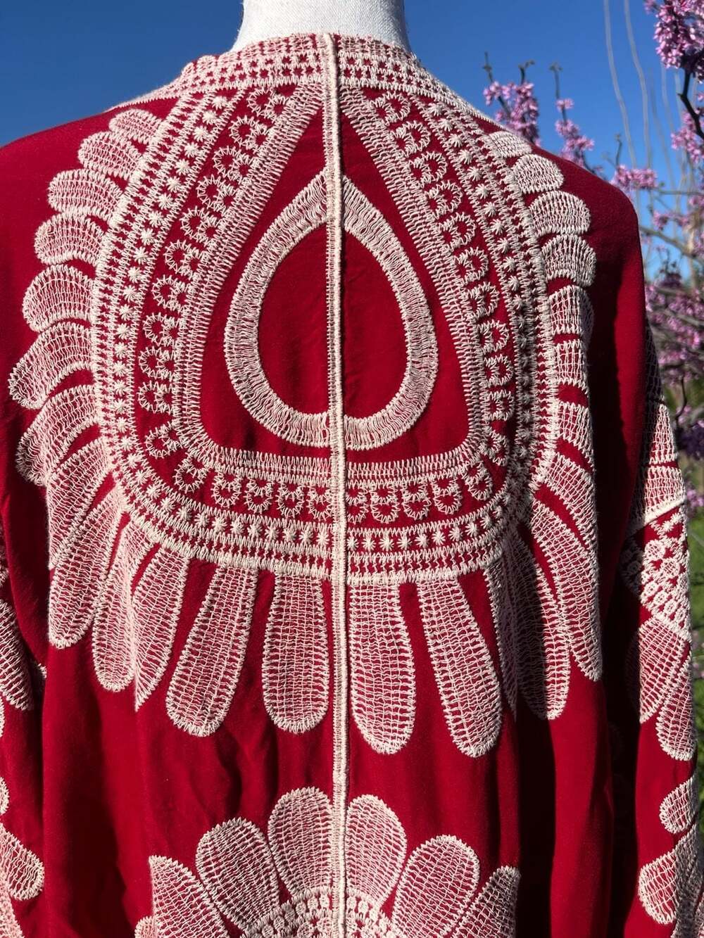 Catherines Est. 1946 Red Embroidered Medallion Open Front Duster Kimono - Picture 8 of 12
